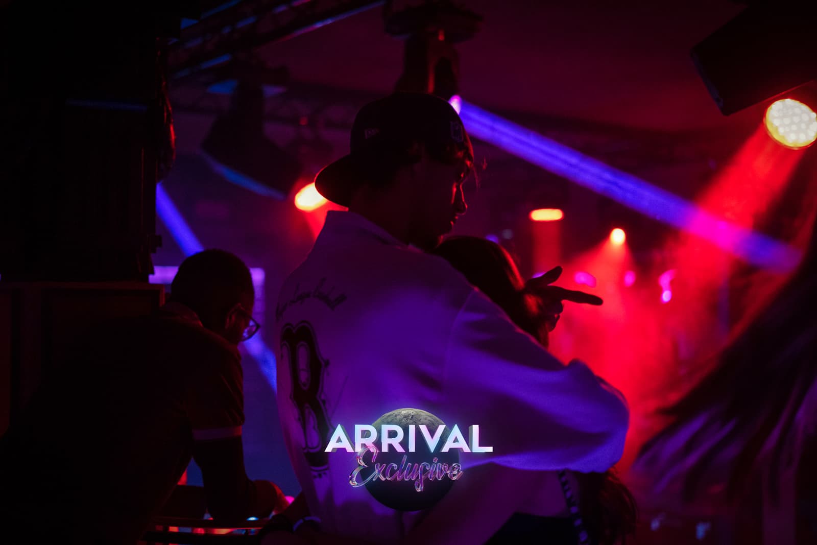 AM-arrivalexclusive (101).jpg